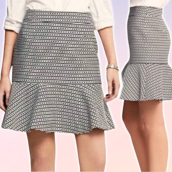 BANANA REPUBLIC Woven Chain Print Flounce Pencil Skirt Sz 0 - Picture 1 of 5
